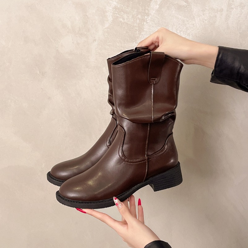 Bottines amples à talons large - Street Fashion Winter 2025 avis et prix